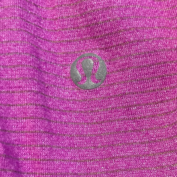Lululemon 105F Singlet Lightweight Racerback for Yoga Tank in Dark Pink Size 4-6 - Picture 8 of 11